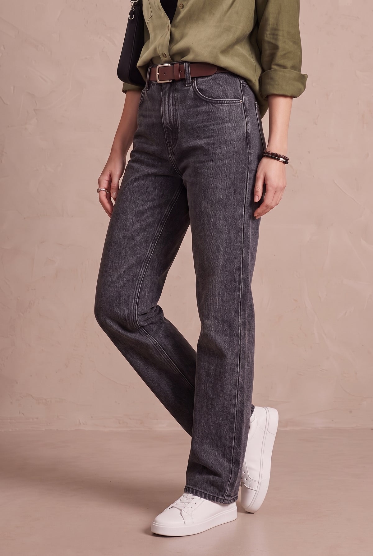 Jeanne Straight-Leg Jeans