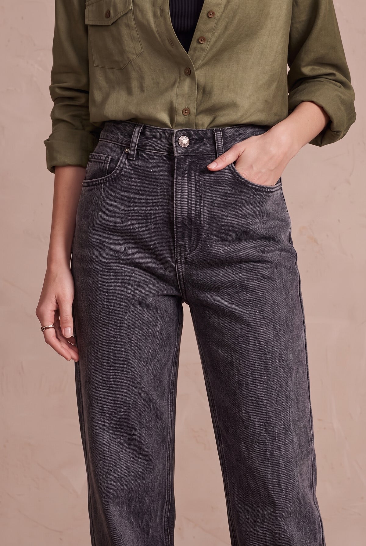 Jeanne Straight-Leg Jeans