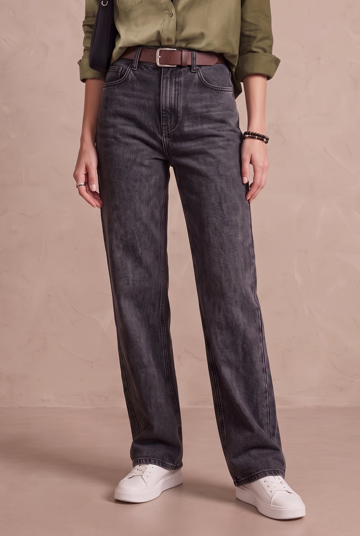 Jeanne Straight-Leg Jeans